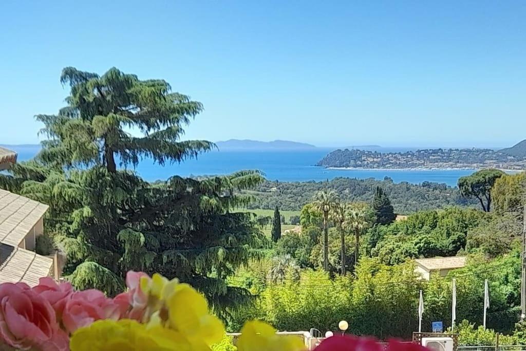 Coquet Duplex En Residence Avec Piscine La Croix-Valmer Εξωτερικό φωτογραφία